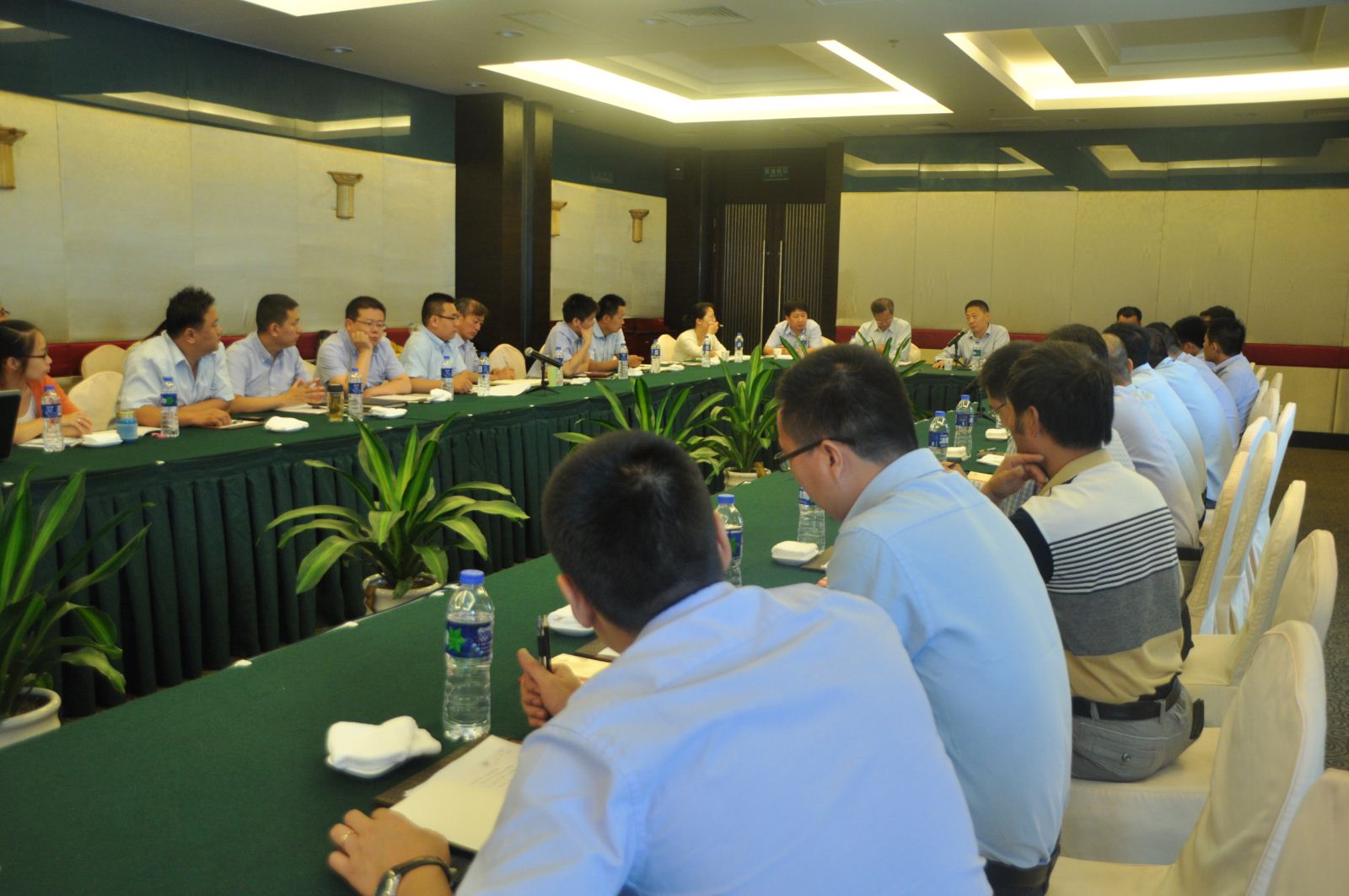 喜收獲年中大會(huì)議 助騰飛品牌新基地